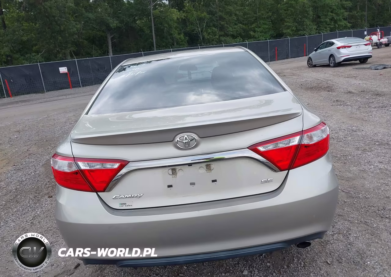 2015 Toyota Camry Se VIN:4T1BF1FK9FU924908 - 16