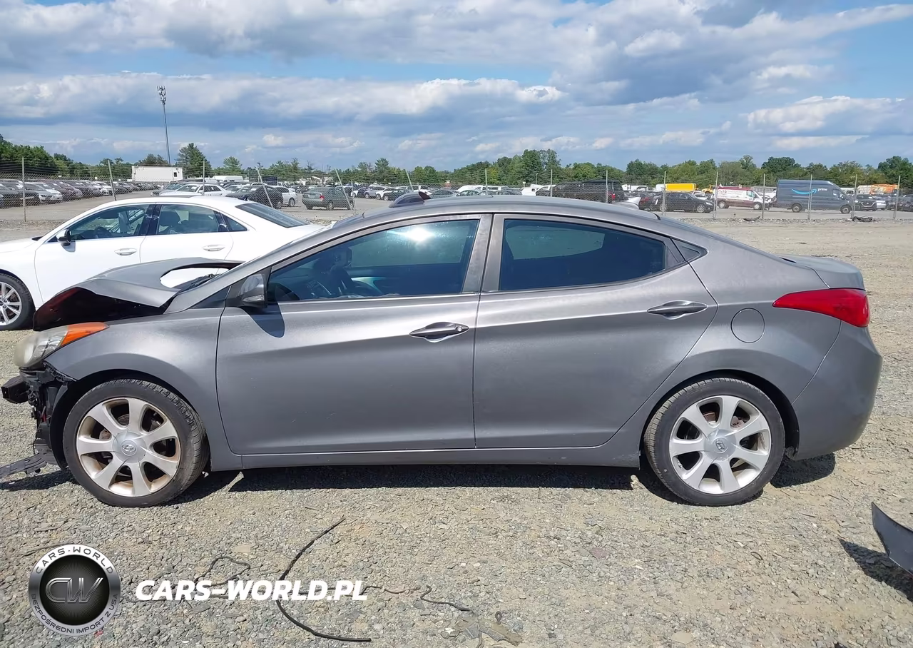 2013 Hyundai Elantra Limited VIN:KMHDH4AEXDU562445 - 15