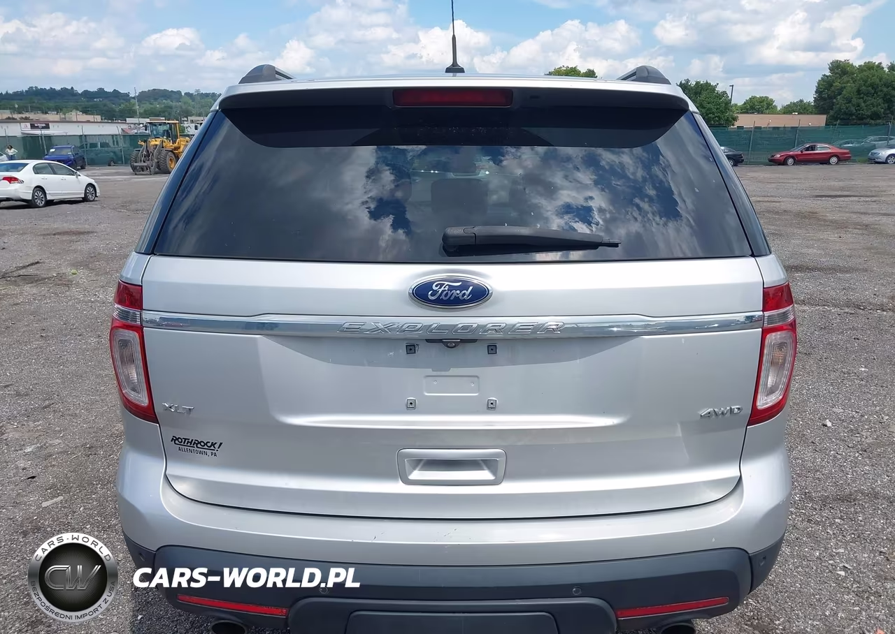 2015 Ford Explorer Xlt VIN:1FM5K8D89FGB78306 - 16