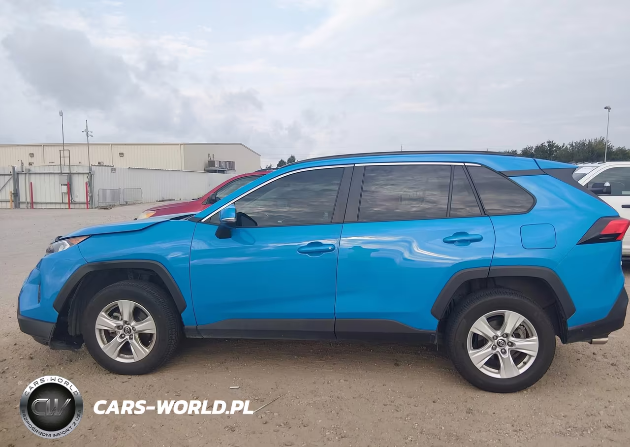 2021 Toyota Rav4 Xle VIN:2T3W1RFV0MW120638 - 14