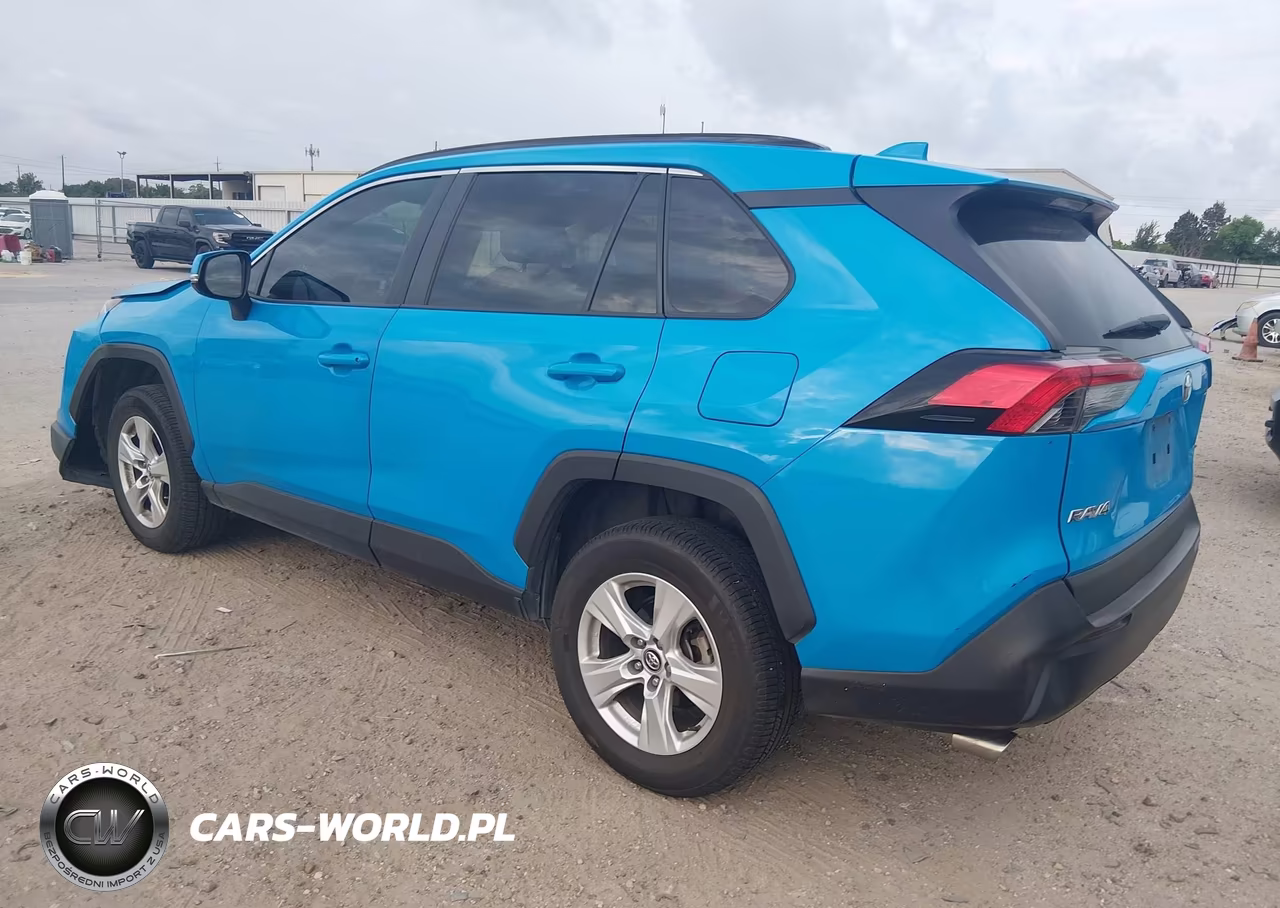 2021 Toyota Rav4 Xle VIN:2T3W1RFV0MW120638 - 3