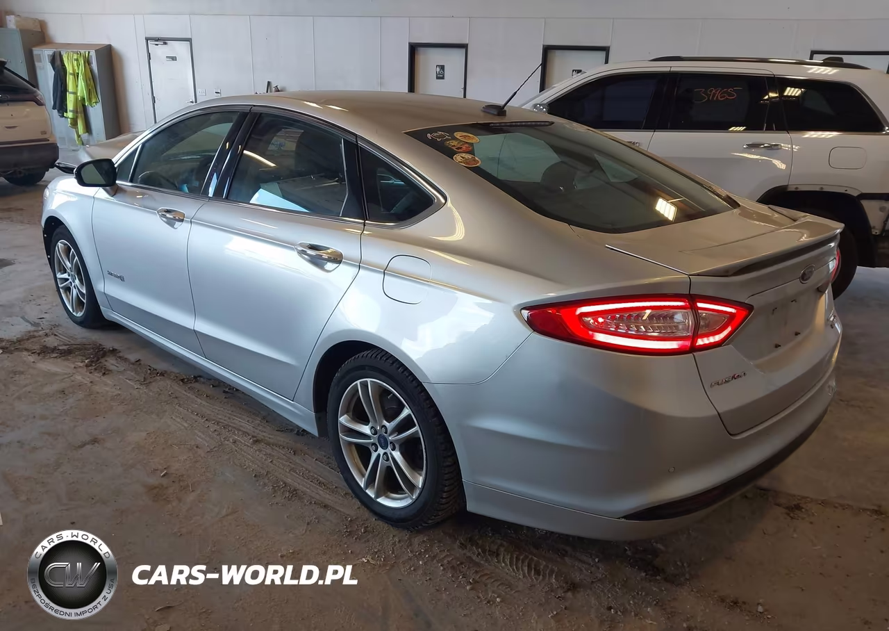 2015 Ford Fusion Hybrid Titanium VIN:3FA6P0RU2FR126628 - 3