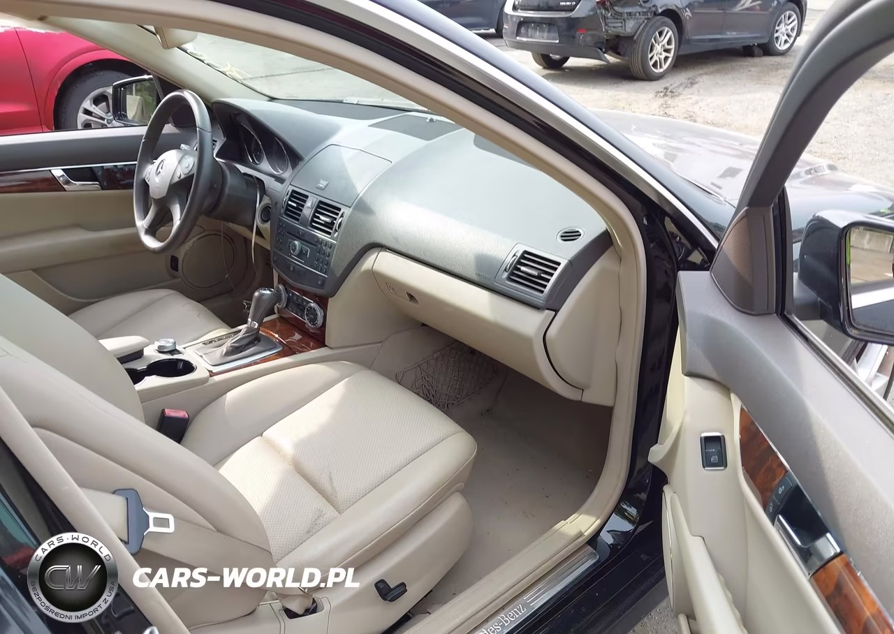 2011 Mercedes-Benz C 300 Luxury 4Matic-Sport 4Matic VIN:WDDGF8BB7BR146037 - 5