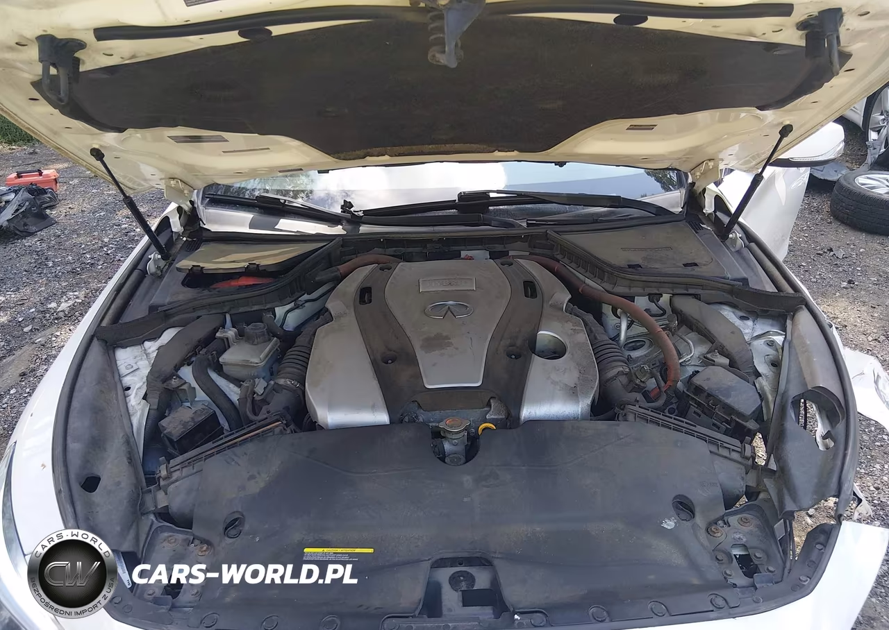 2015 Infiniti Q50 Hybrid Premium VIN:JN1AV7AR3FM850138 - 10