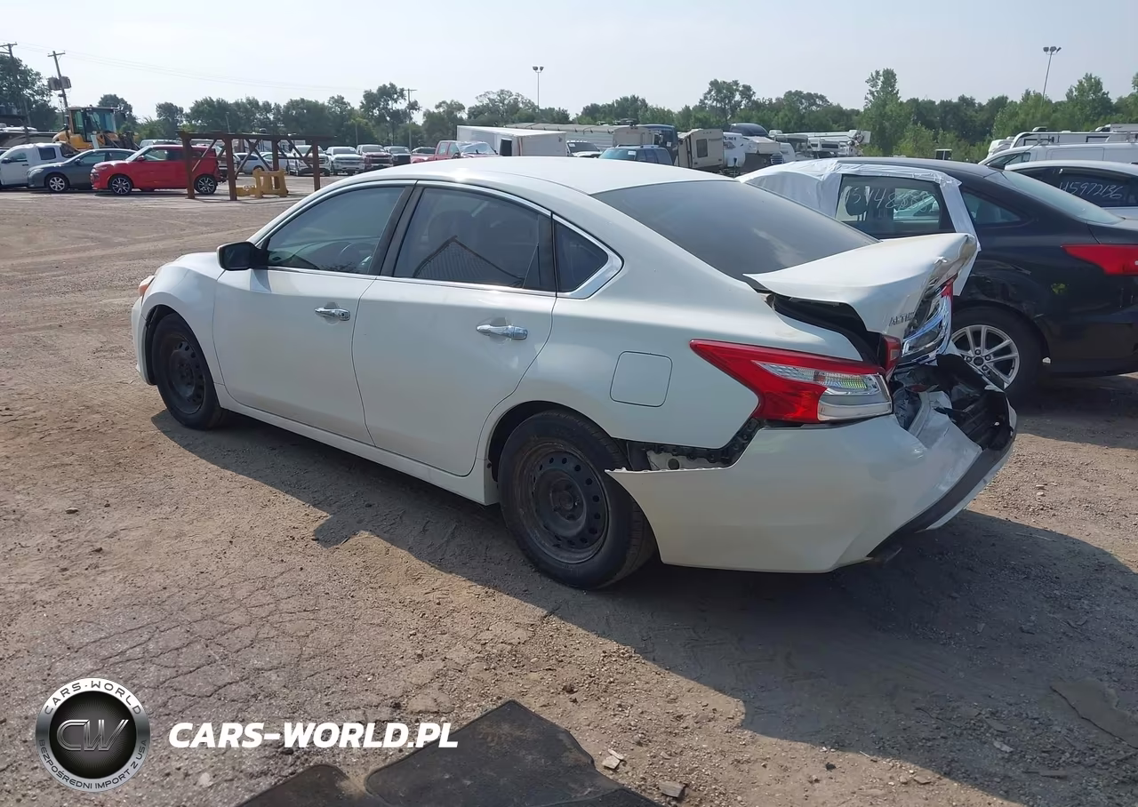 2016 Nissan Altima 2.5 VIN:1N4AL3AP1GN361944 - 3