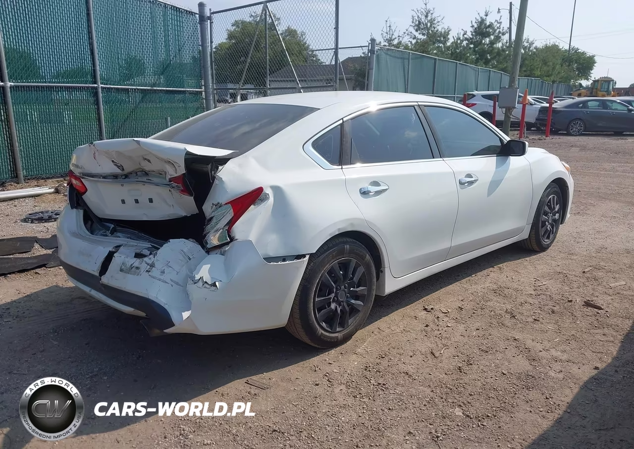 2016 Nissan Altima 2.5 VIN:1N4AL3AP1GN361944 - 4