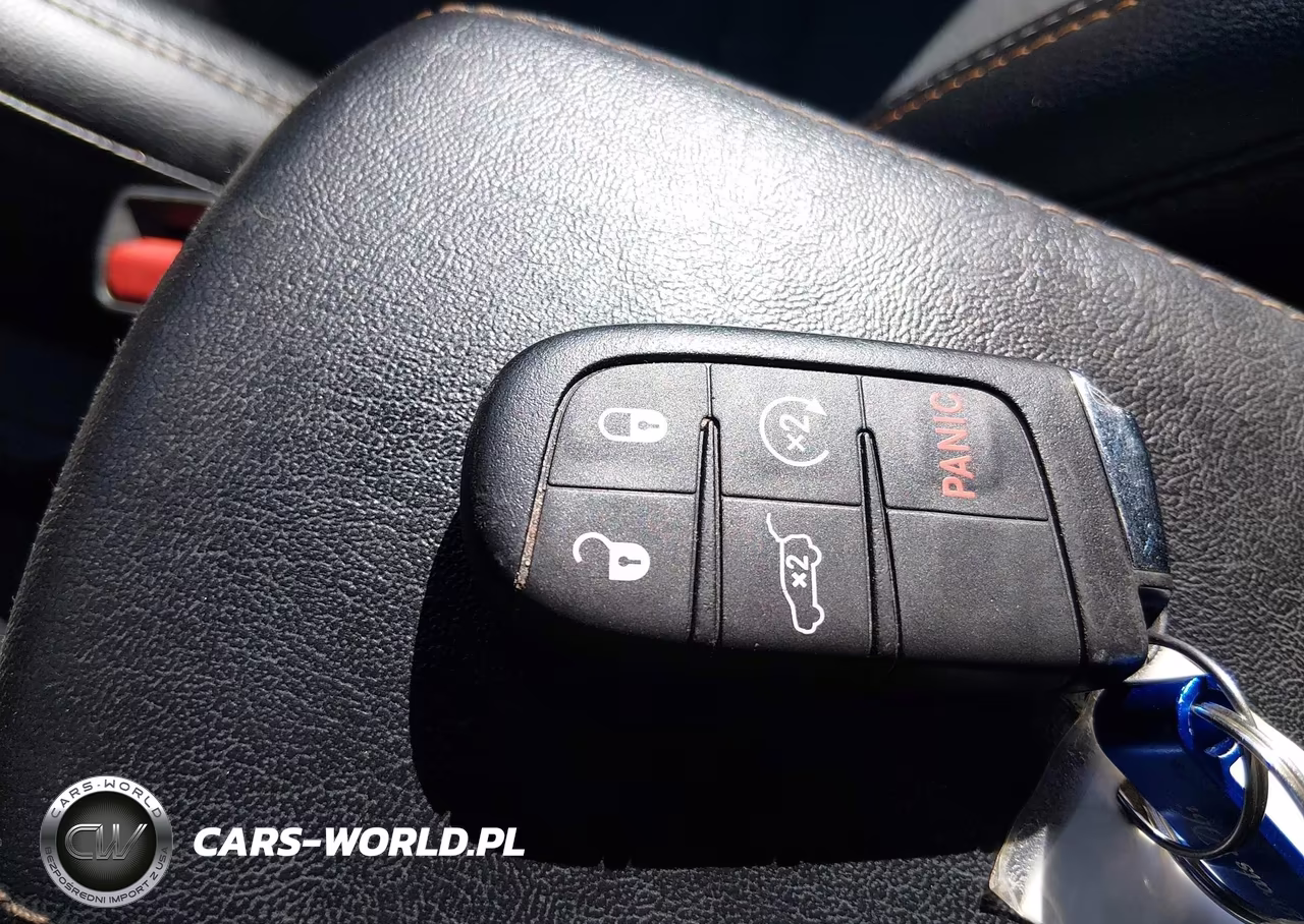2018 Jeep Compass Latitude 4X4 VIN:3C4NJDBB9JT114883 - 11