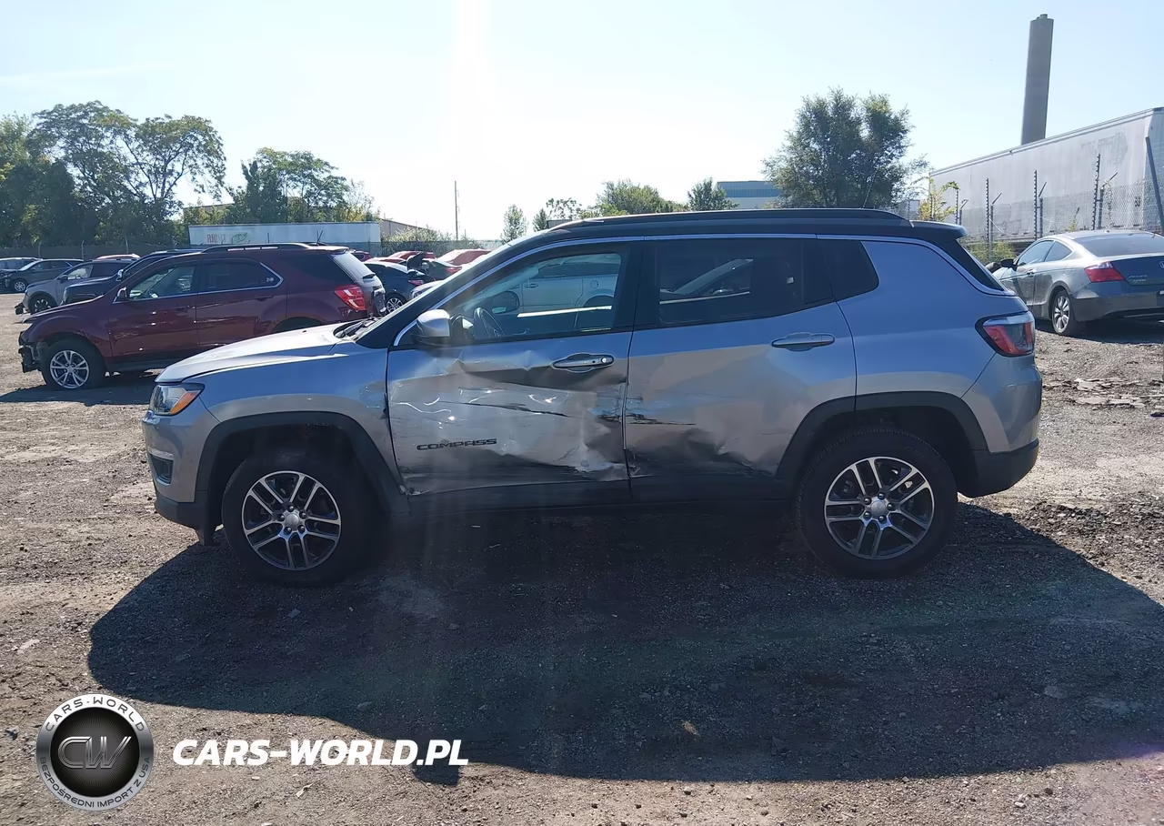 2018 Jeep Compass Latitude 4X4 VIN:3C4NJDBB9JT114883 - 14