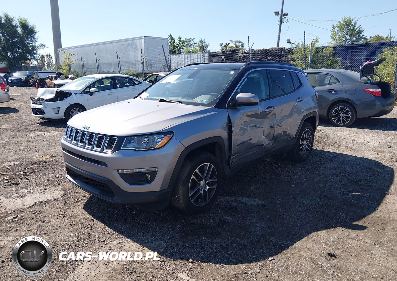 2018 Jeep Compass Latitude 4X4 VIN:3C4NJDBB9JT114883 - 2