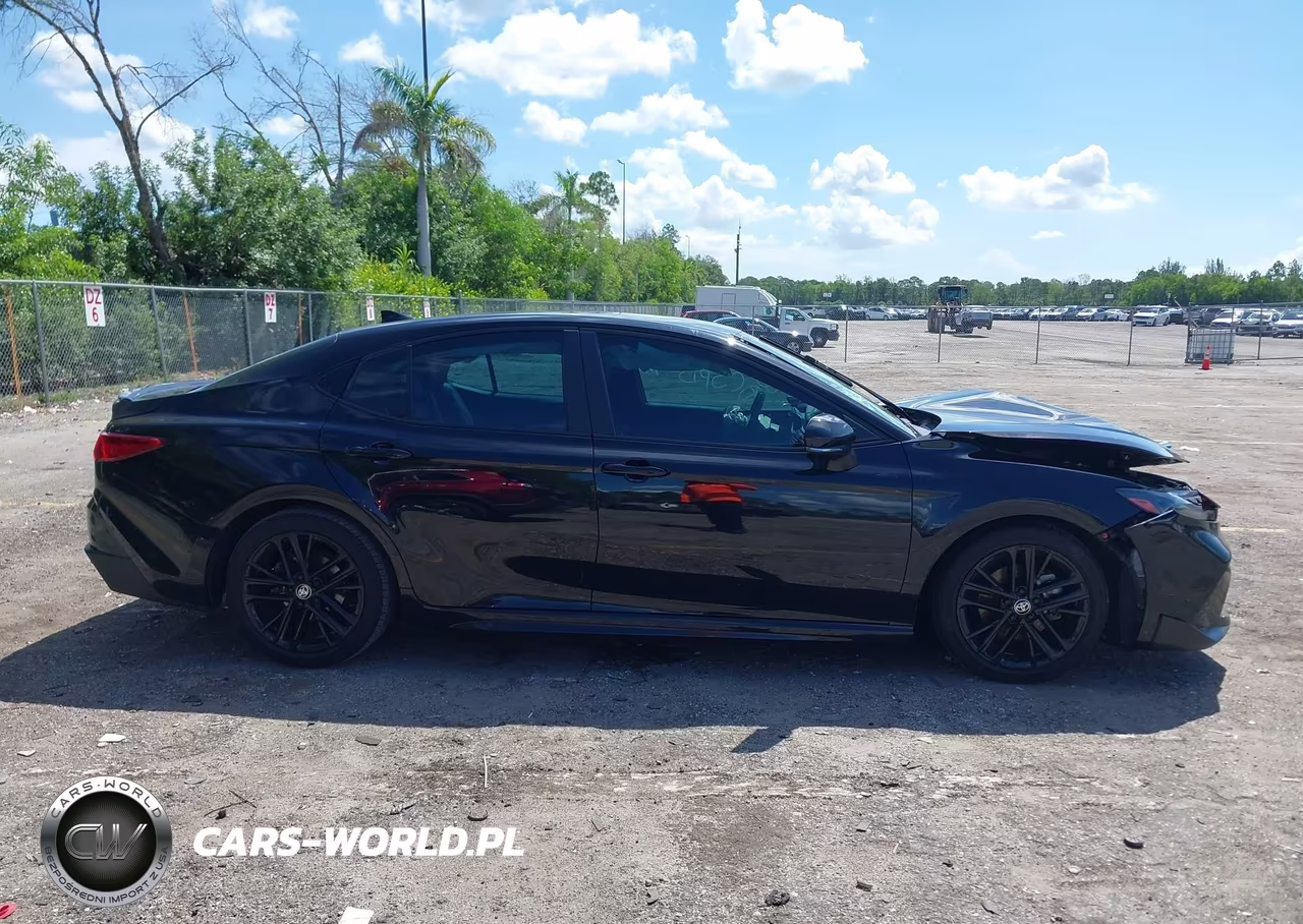 2025 Toyota Camry Se VIN:4T1DAACK0SU095054 - 13