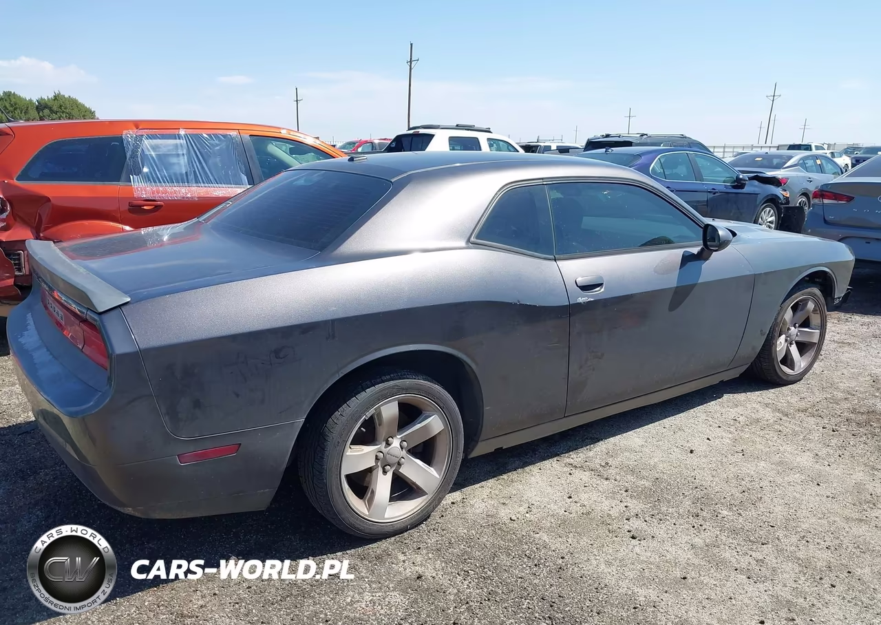 2013 Dodge Challenger Sxt Plus VIN:2C3CDYAG2DH734320 - 4