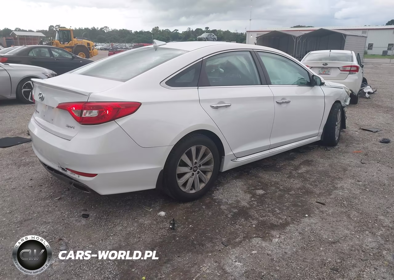 2017 Hyundai Sonata Sport VIN:5NPE34AF9HH506576 - 4
