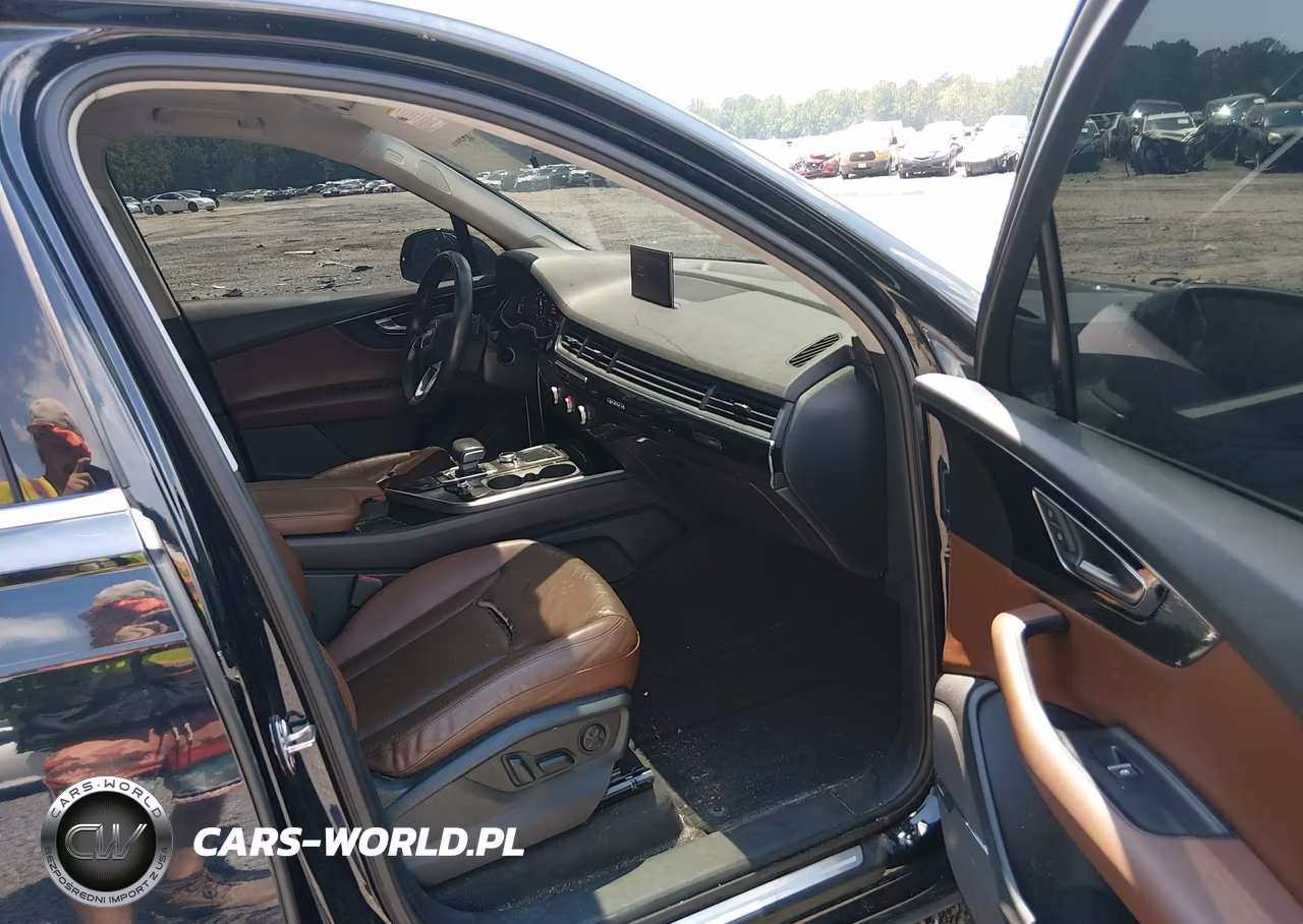 2018 Audi Q7 3.0T Premium VIN:WA1LAAF71JD005166 - 5
