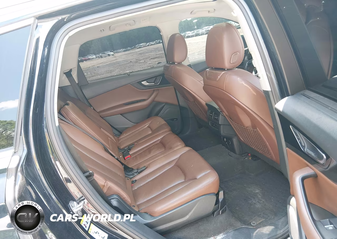 2018 Audi Q7 3.0T Premium VIN:WA1LAAF71JD005166 - 8