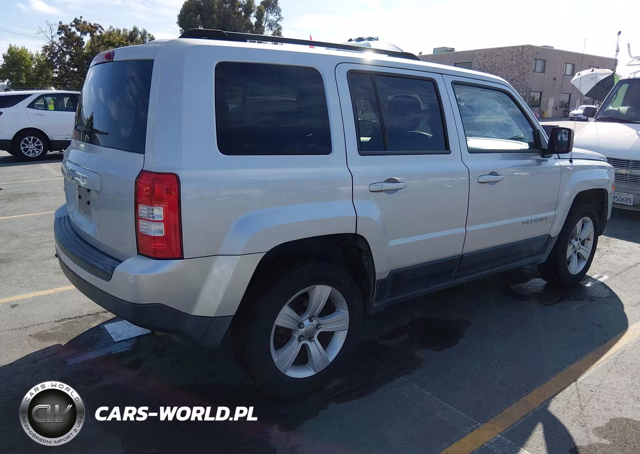 2012 Jeep Patriot Sport VIN:1C4NJRBB9CD559209 - 4