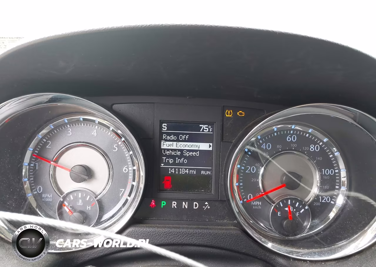 2011 Chrysler Town & Country Touring VIN:2A4RR5DG0BR677733 - 7