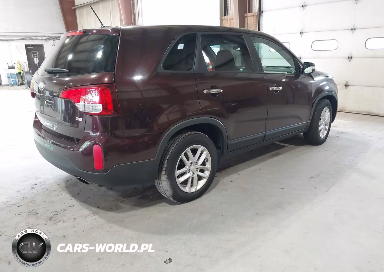2014 Kia Sorento Lx VIN:5XYKT3A62EG452022 - 4