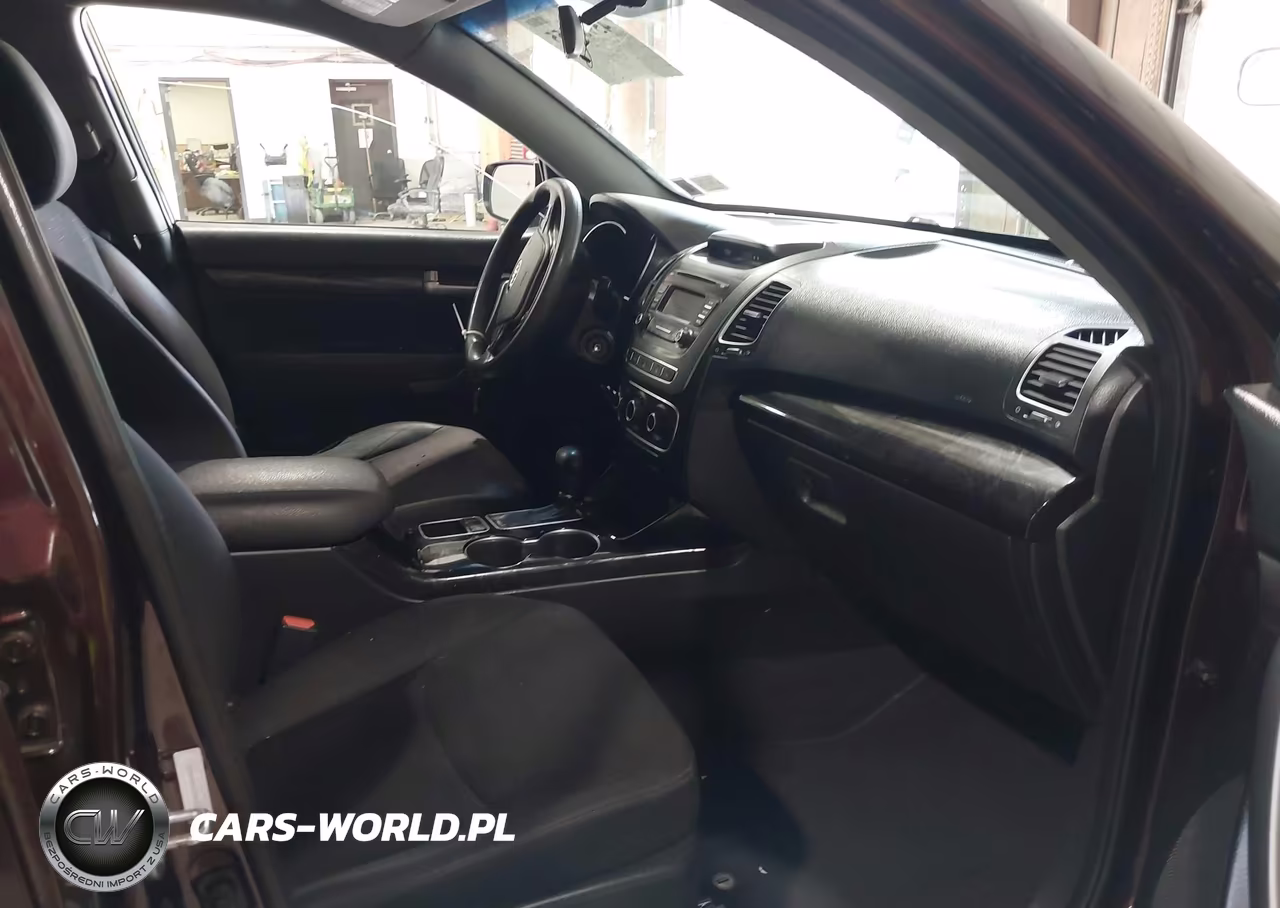 2014 Kia Sorento Lx VIN:5XYKT3A62EG452022 - 5