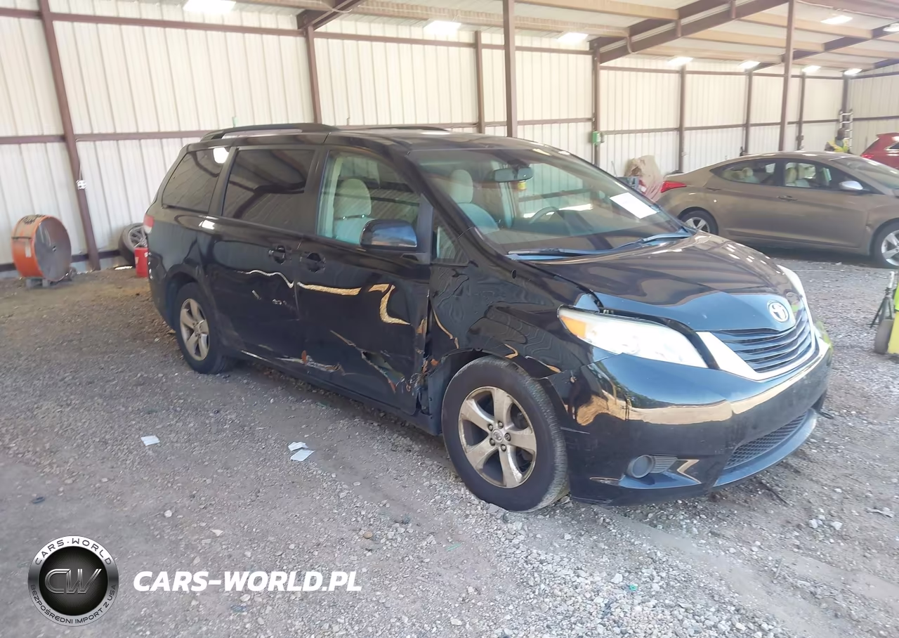2011 Toyota Sienna Le V6 – zdjęcie 1 z 11