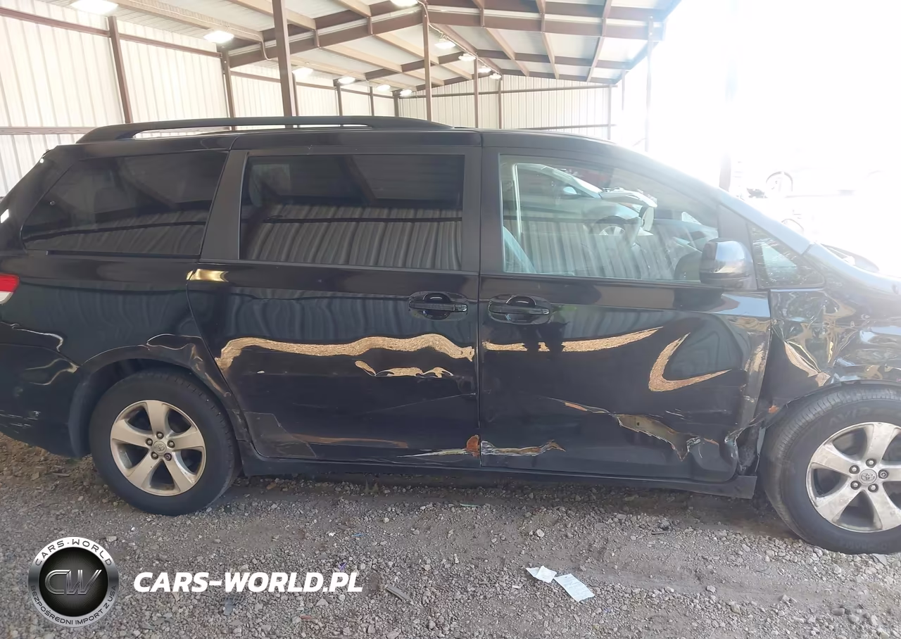 2011 Toyota Sienna Le V6 VIN:5TDKK3DC8BS172589 - 6
