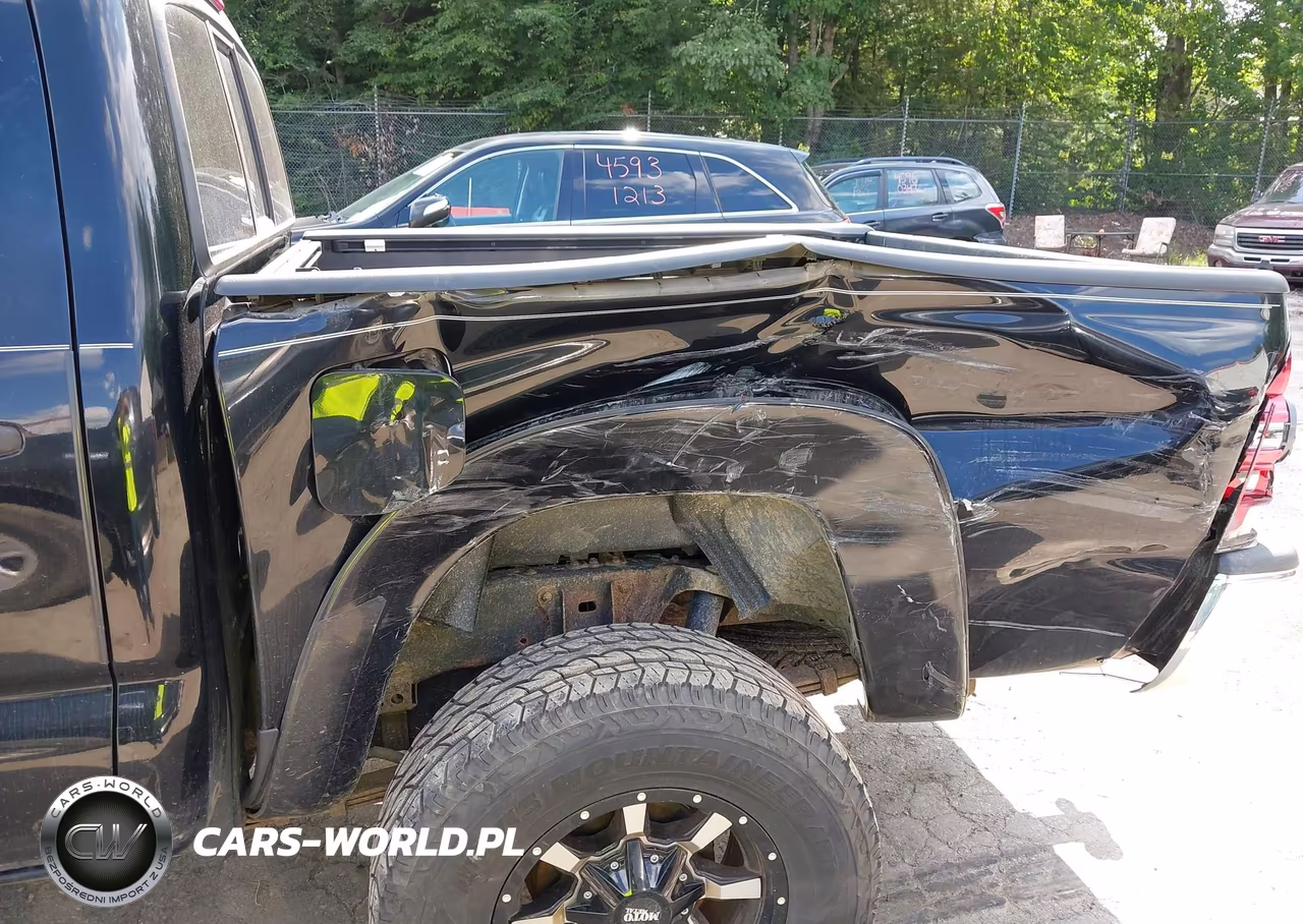 2013 Toyota Tacoma Double Cab VIN:3TMLU4EN8DM106132 - 6