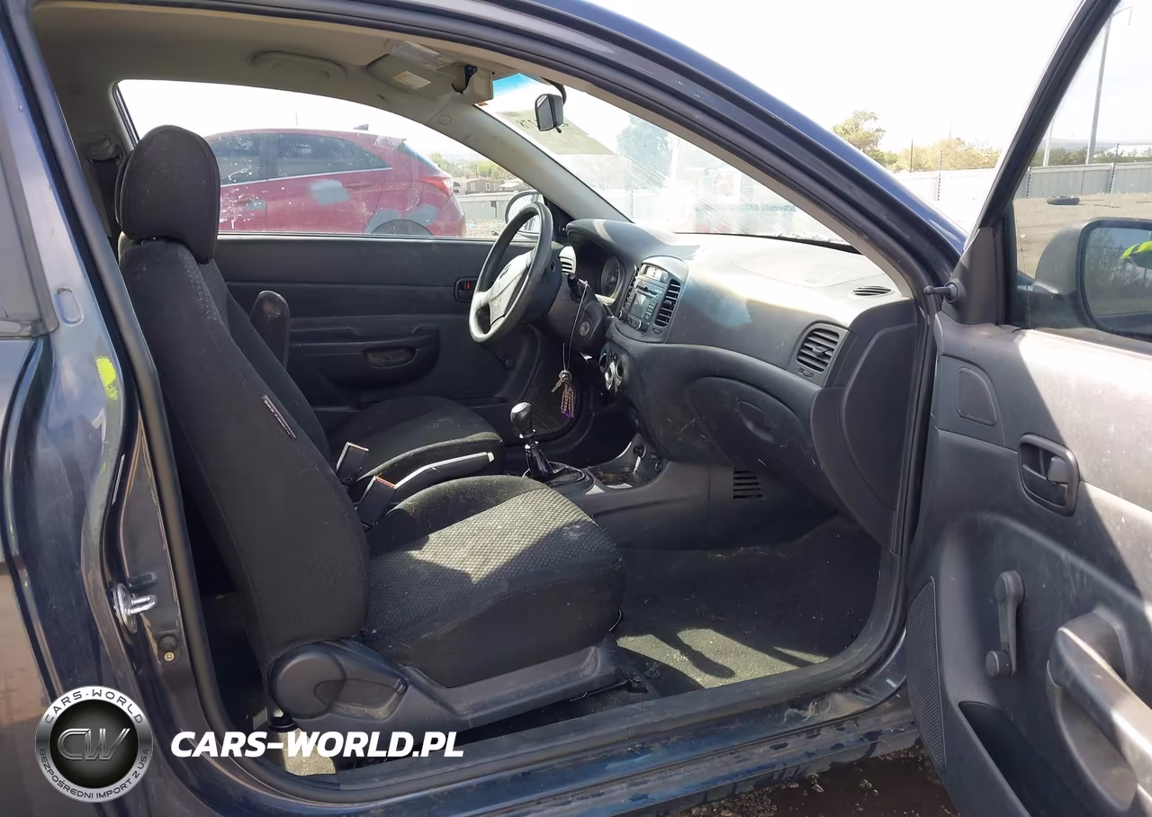 2009 Hyundai Accent Gs VIN:KMHCM36CX9U122550 - 5