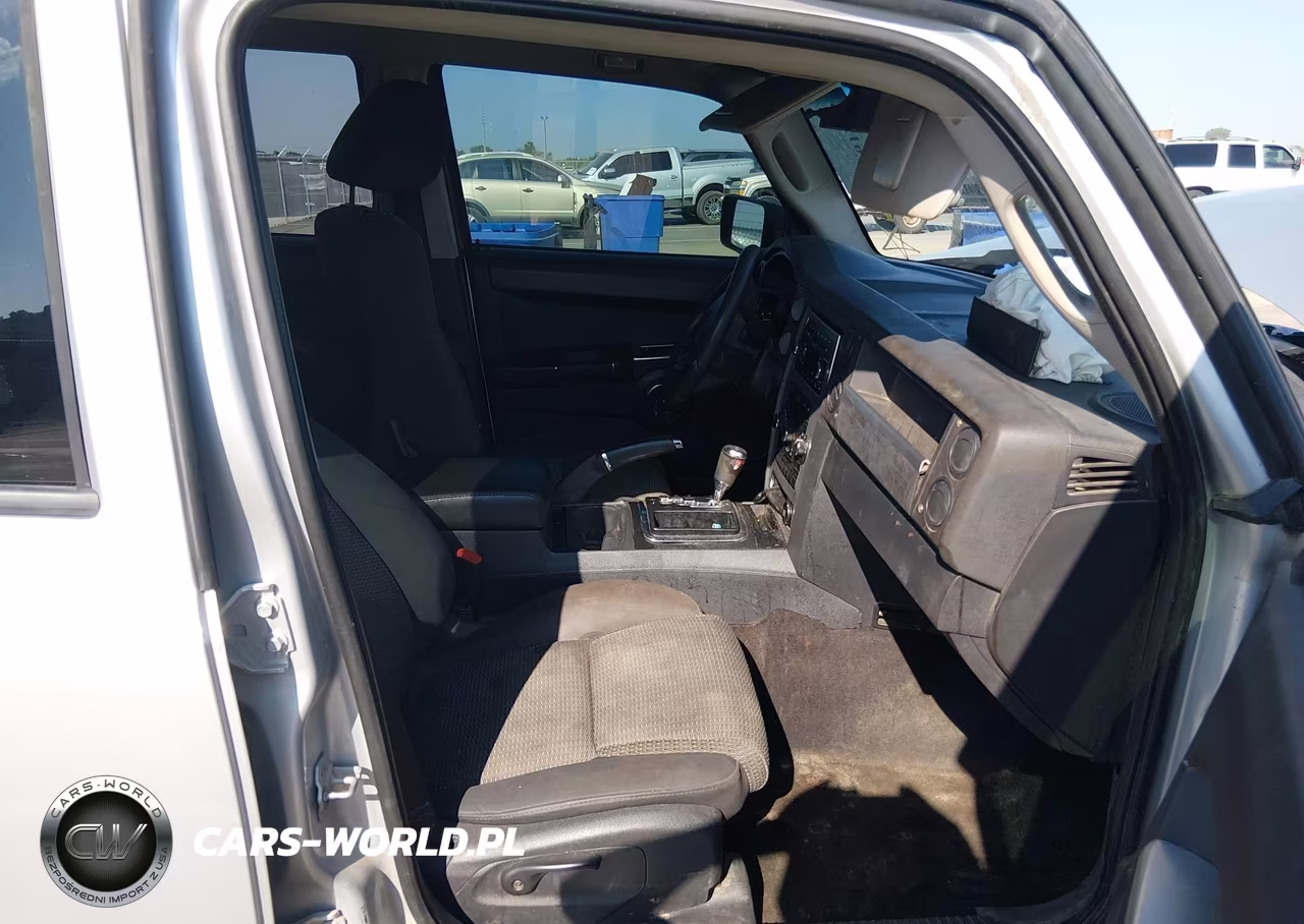 2010 Jeep Commander Sport VIN:1J4RH4GK8AC162192 - 5
