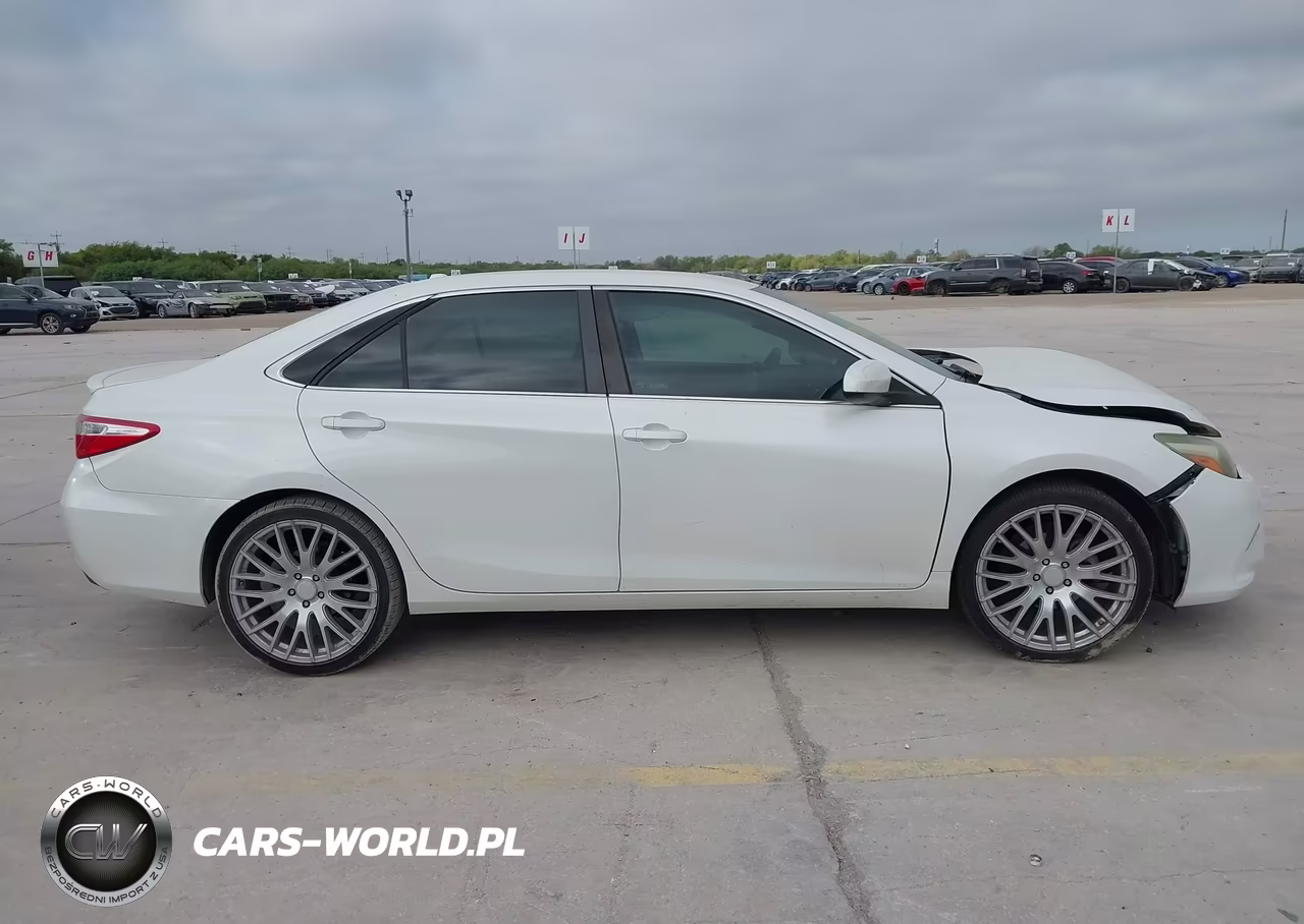 2015 Toyota Camry Xse VIN:4T1BF1FK1FU480438 - 12