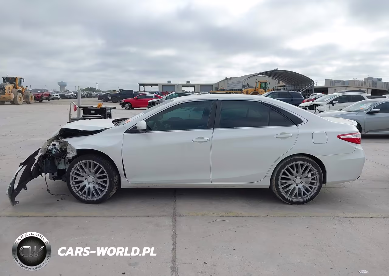 2015 Toyota Camry Xse VIN:4T1BF1FK1FU480438 - 13