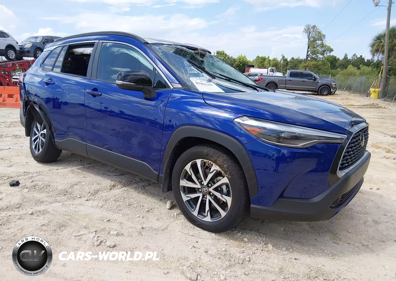 2025 Toyota Corolla Cross Xle VIN:7MUDAABG9SV139001 - 1