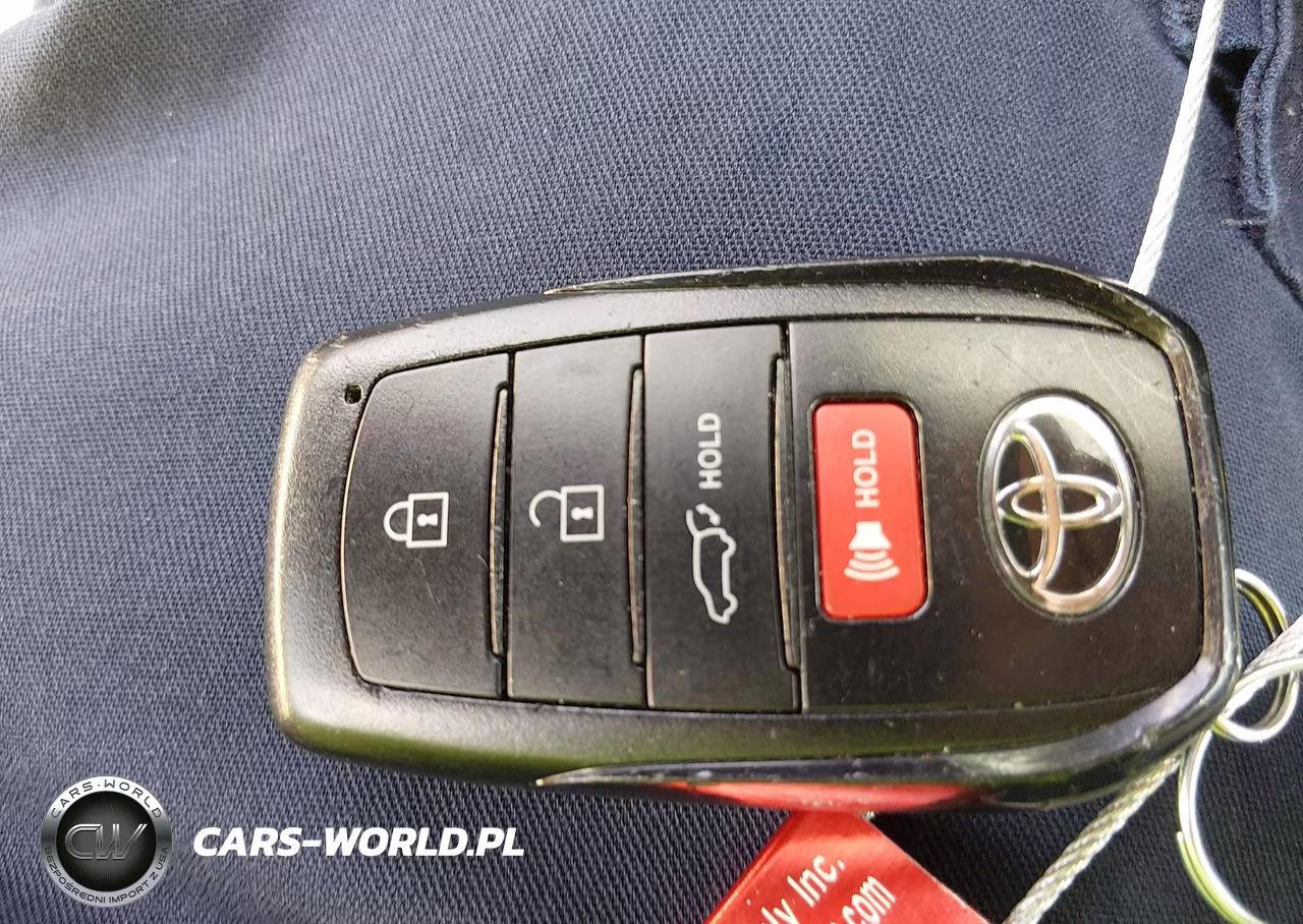2025 Toyota Corolla Cross Xle VIN:7MUDAABG9SV139001 - 11