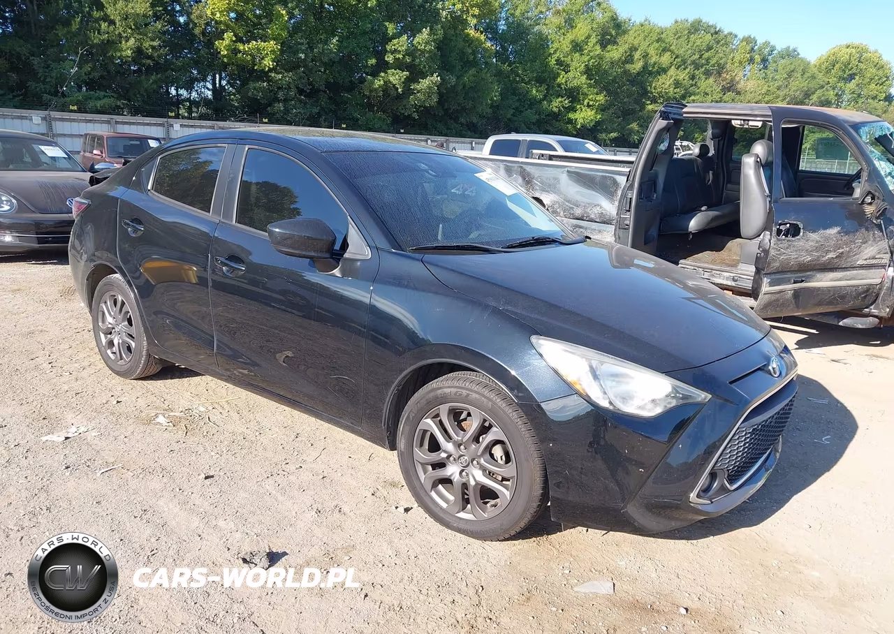2019 Toyota Yaris Le VIN:3MYDLBYV9KY513830 - 1