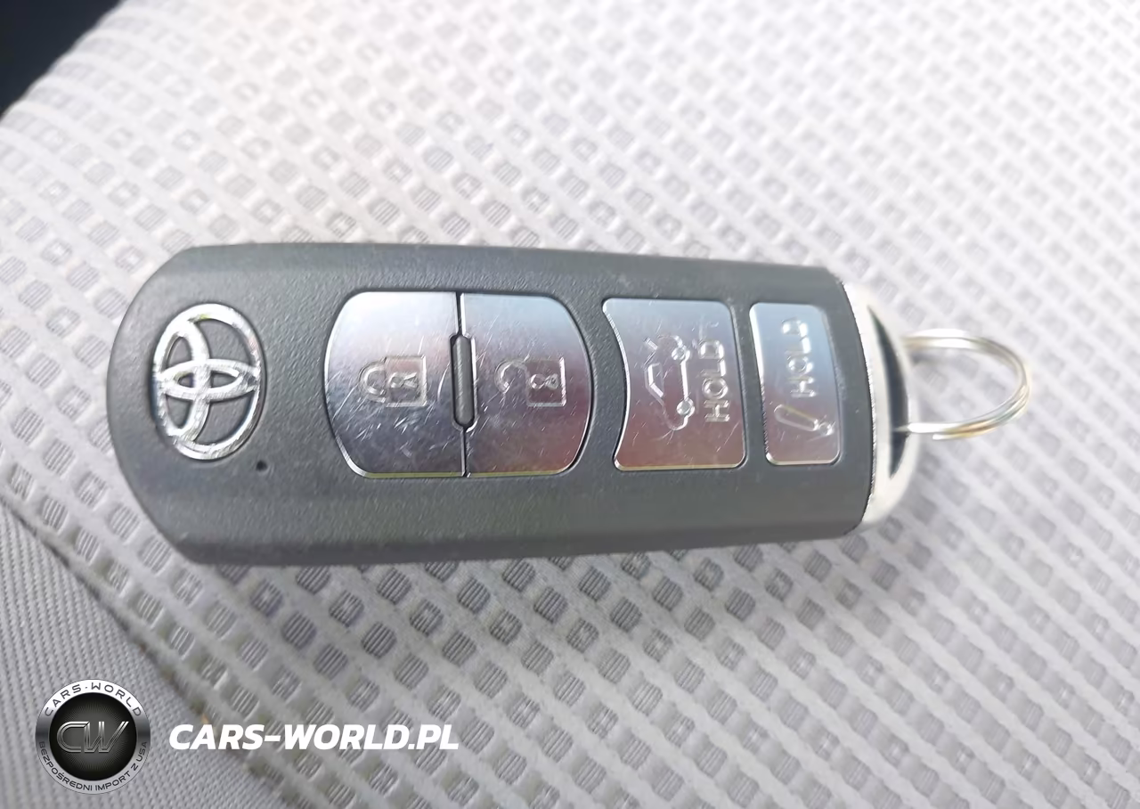 2019 Toyota Yaris Le VIN:3MYDLBYV9KY513830 - 11