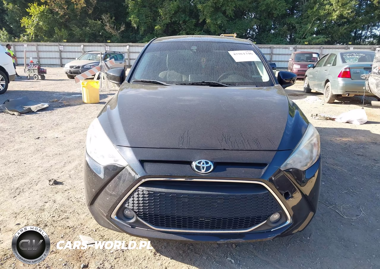 2019 Toyota Yaris Le VIN:3MYDLBYV9KY513830 - 12