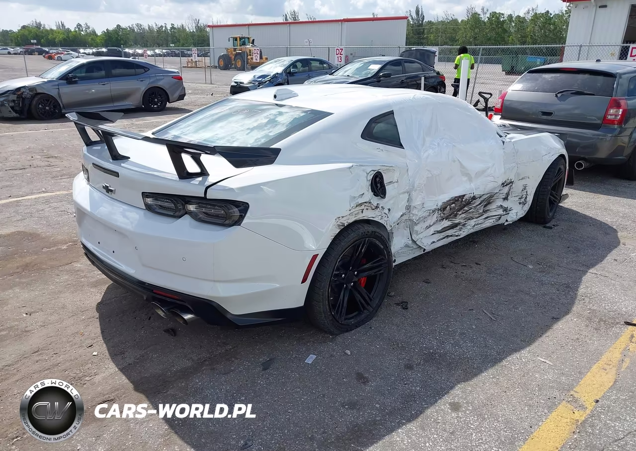 2021 Chevrolet Camaro Rwd Zl1 VIN:1G1FK1R6XM0101417 - 4
