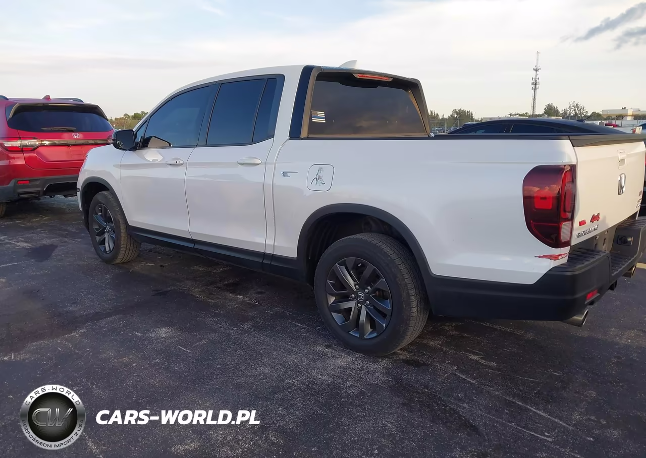 2022 Honda Ridgeline Sport VIN:5FPYK3F18NB001105 - 3
