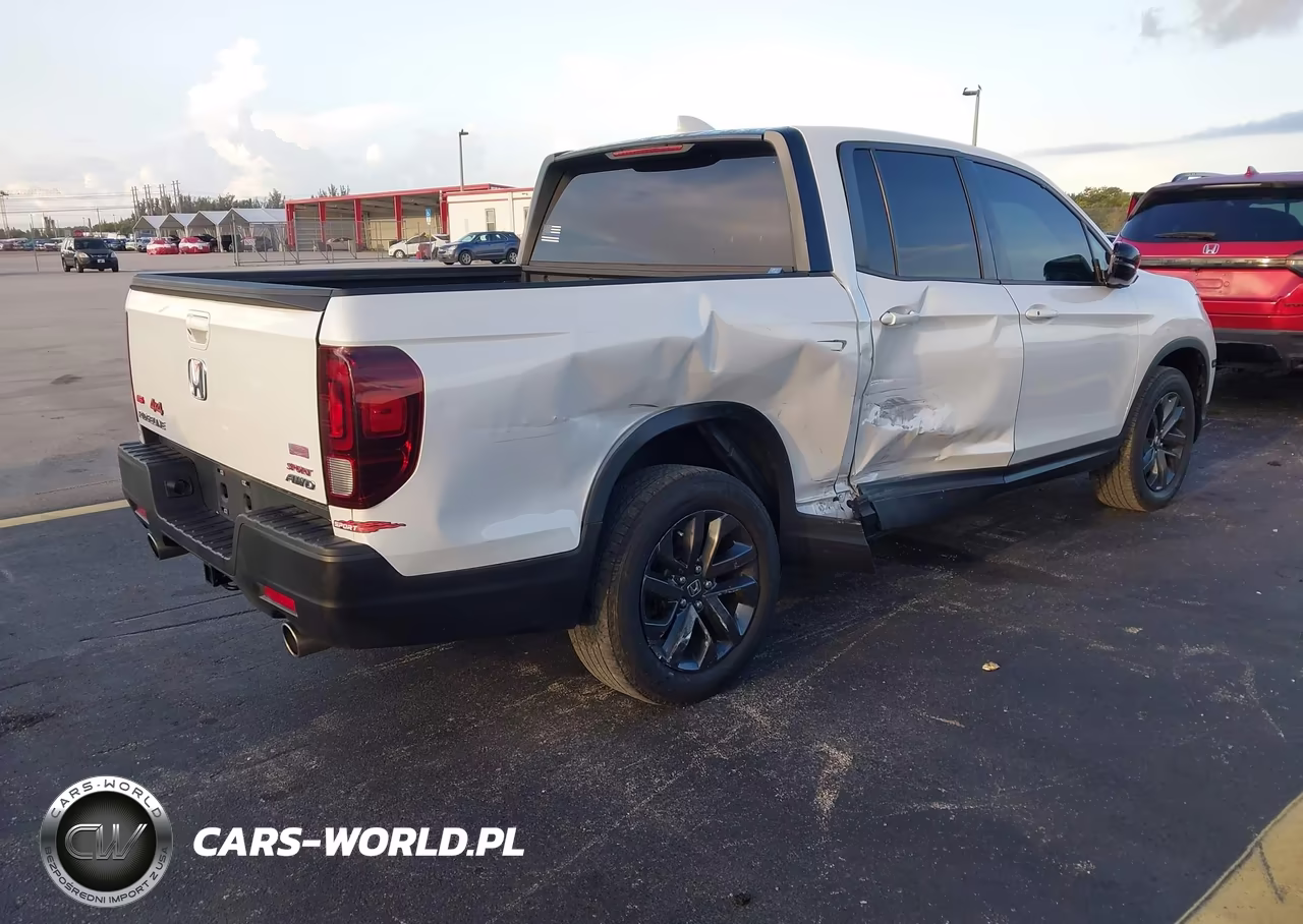 2022 Honda Ridgeline Sport VIN:5FPYK3F18NB001105 - 4