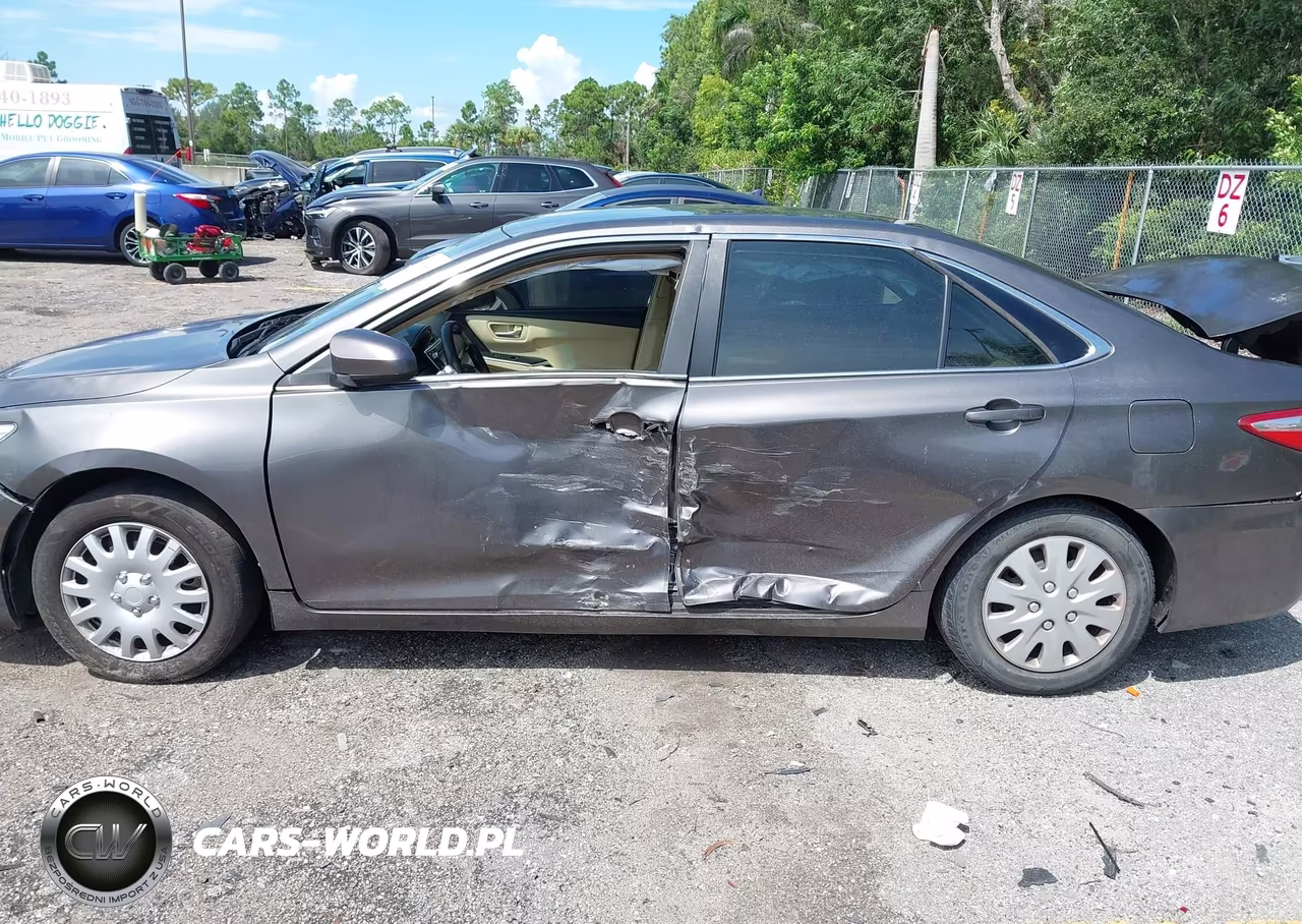 2015 Toyota Camry Le VIN:4T1BF1FK6FU096817 - 6