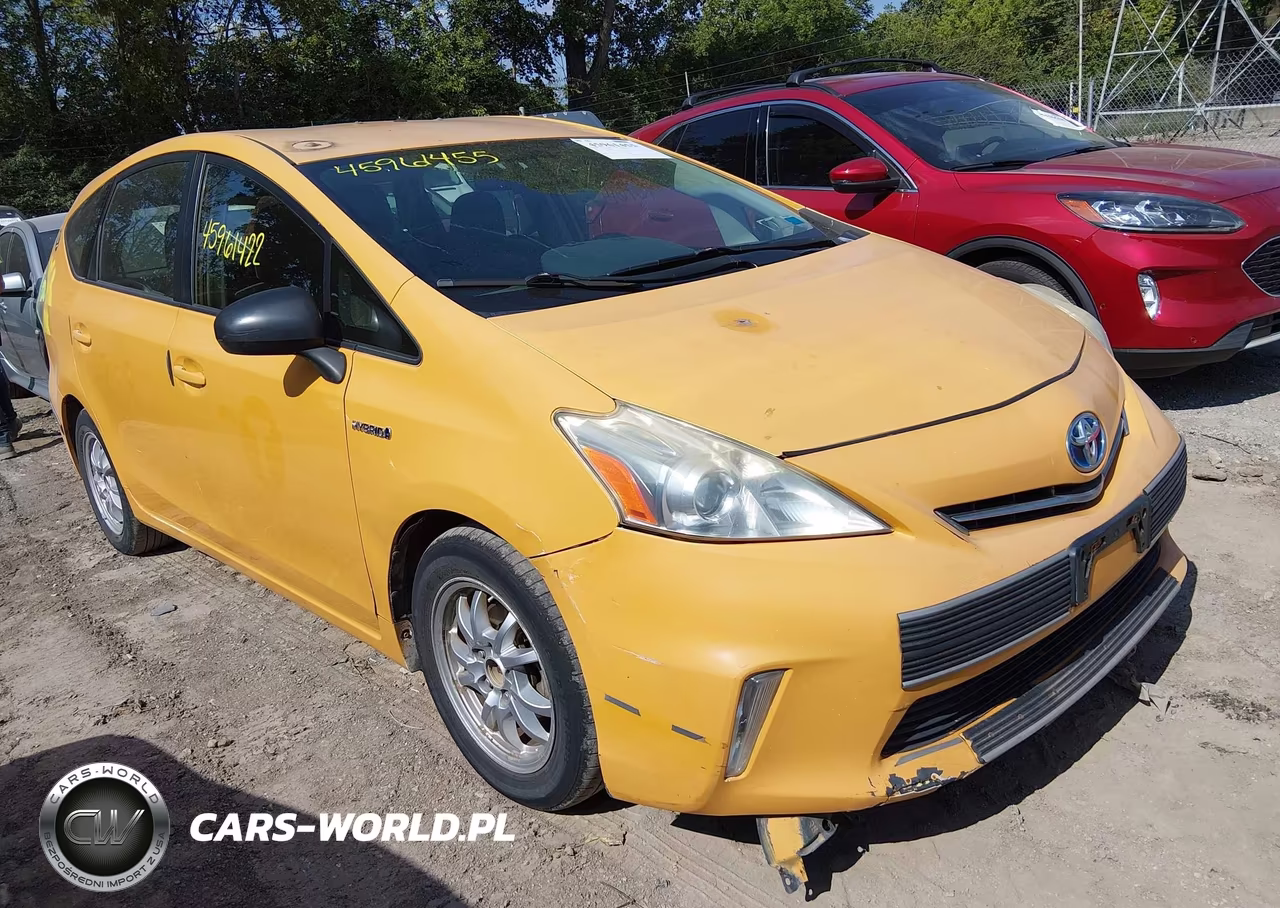 2014 Toyota Prius V Two – zdjęcie 1 z 16