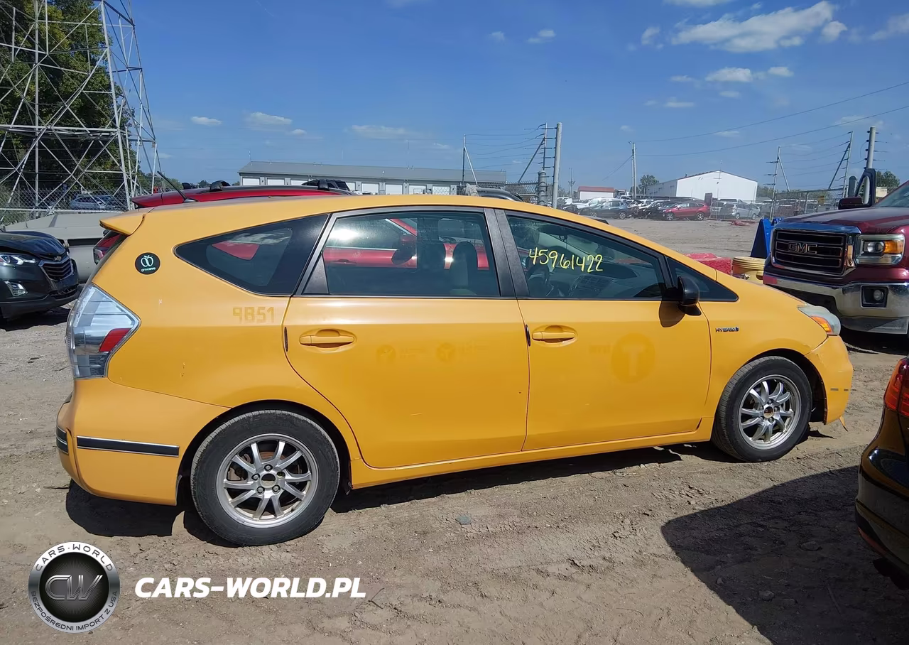 2014 Toyota Prius V Two VIN:JTDZN3EU1E3304210 - 13