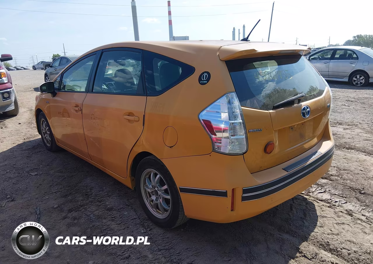 2014 Toyota Prius V Two VIN:JTDZN3EU1E3304210 - 3