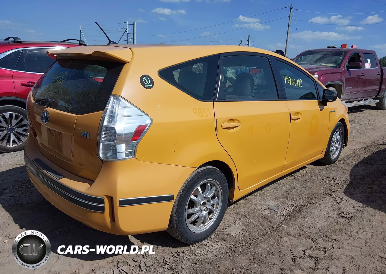 2014 Toyota Prius V Two VIN:JTDZN3EU1E3304210 - 4