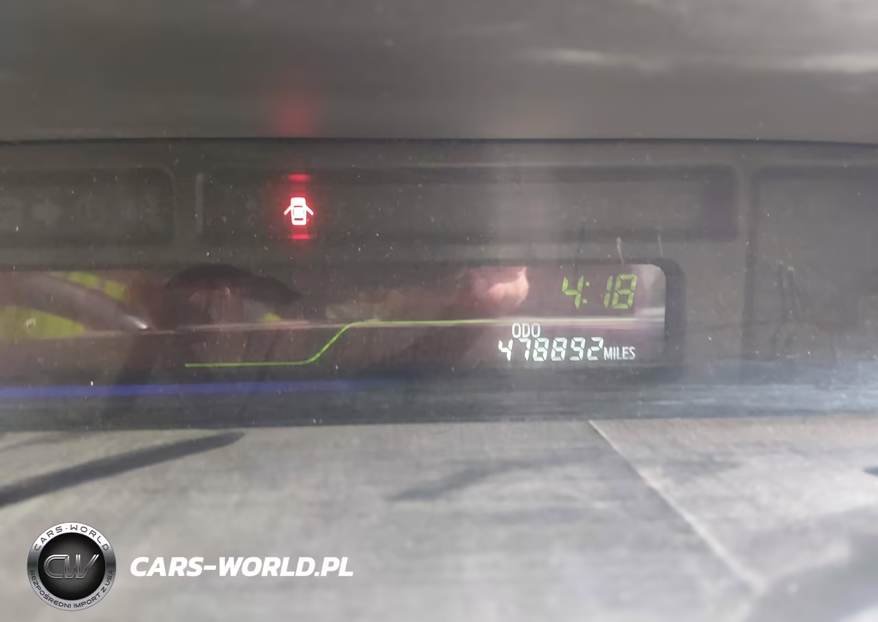 2014 Toyota Prius V Two VIN:JTDZN3EU1E3304210 - 7