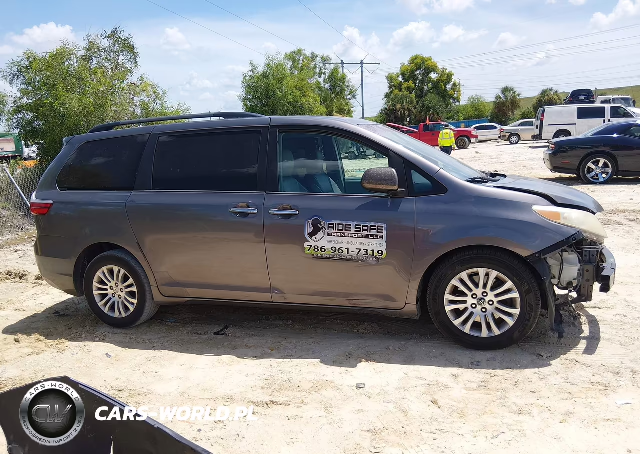 2015 Toyota Sienna Xle 8 Passenger VIN:5TDYK3DC0FS555314 - 14