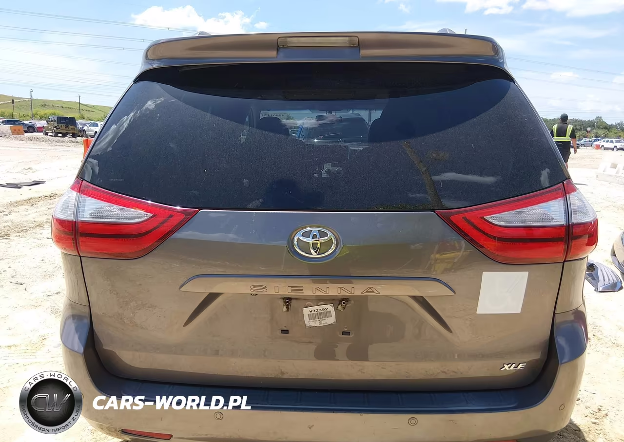 2015 Toyota Sienna Xle 8 Passenger VIN:5TDYK3DC0FS555314 - 17