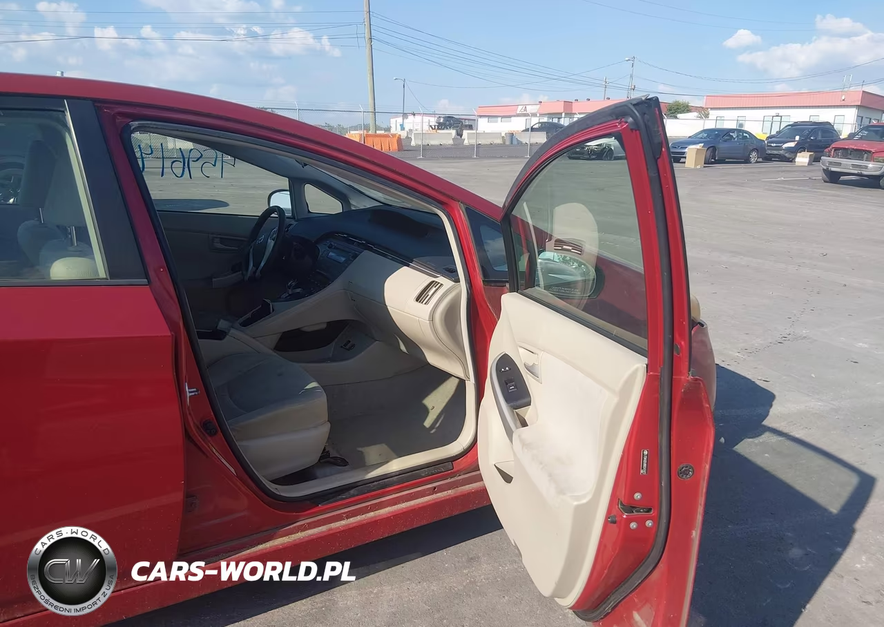 2011 Toyota Prius Two VIN:JTDKN3DU8B0247472 - 5