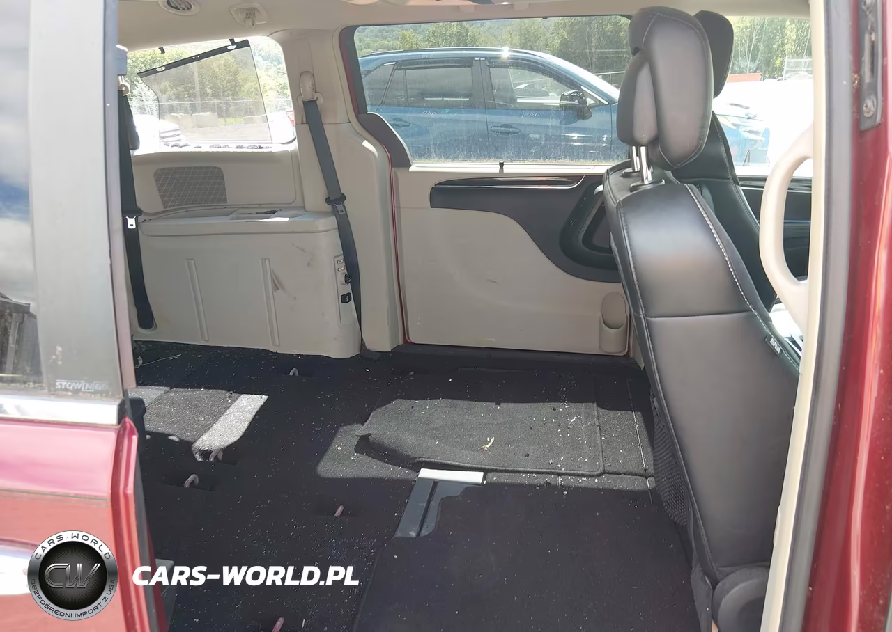 2011 Chrysler Town & Country Limited VIN:2A4RR6DG8BR656165 - 8