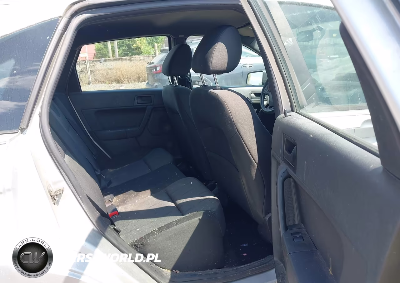 2009 Ford Focus Se VIN:1FAHP35N79W258746 - 8