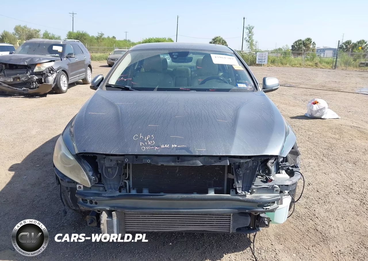 2018 Volvo S60 T5 Dynamic VIN:YV126MFL3J2453867 - 13