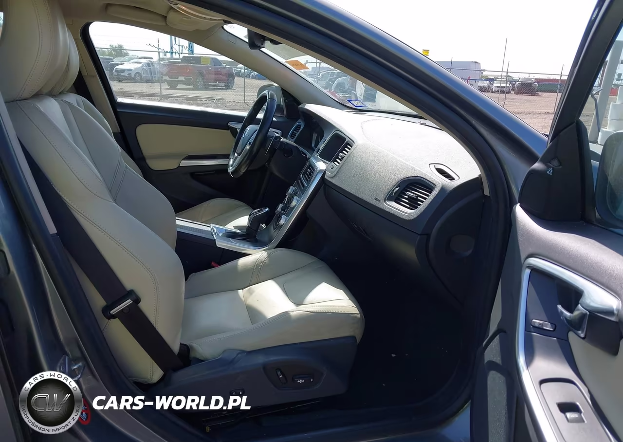 2018 Volvo S60 T5 Dynamic VIN:YV126MFL3J2453867 - 5